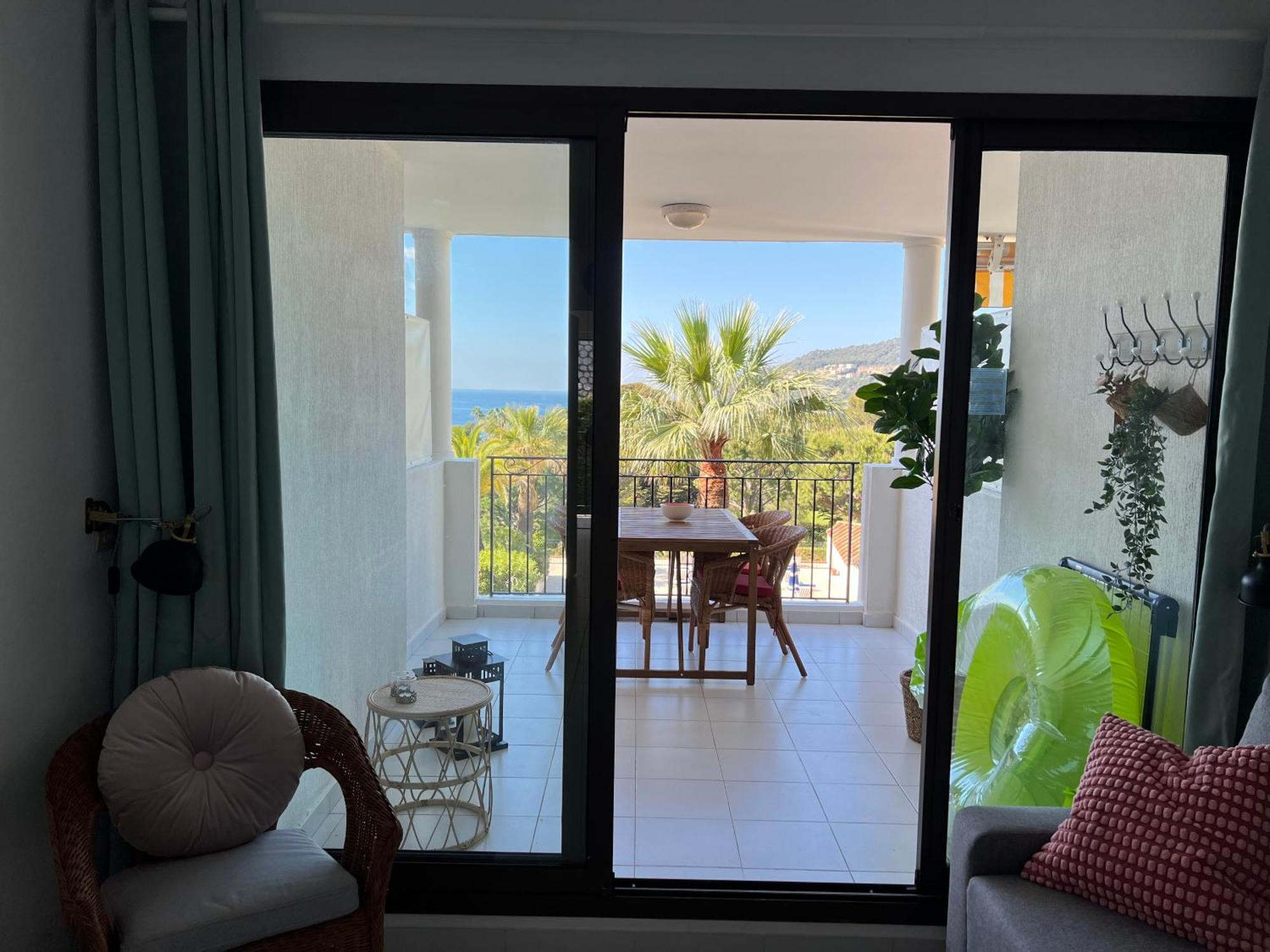 Pool , 150m To Beach, Seaview Apartment *