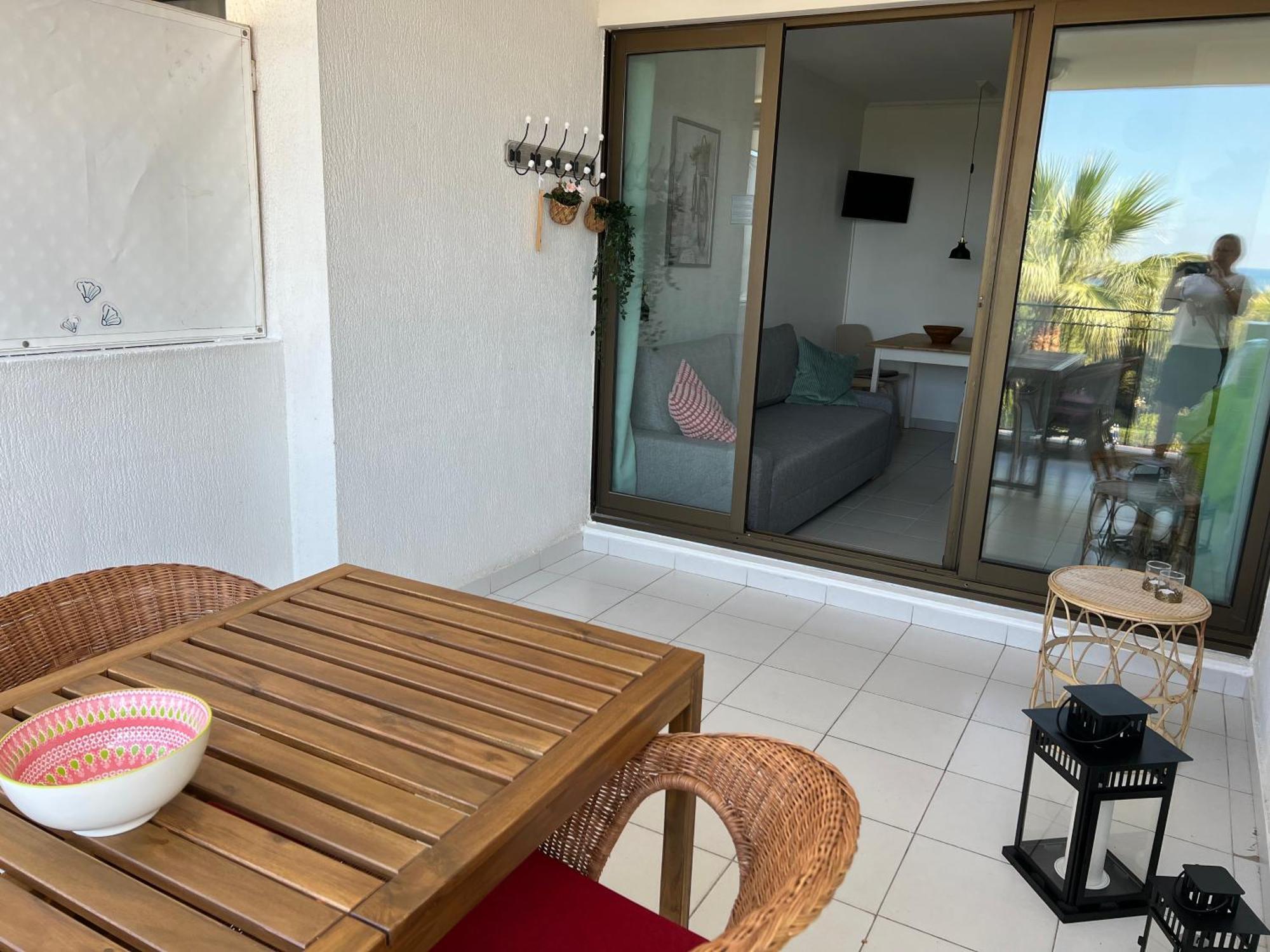 Pool , 150m To Beach, Seaview *