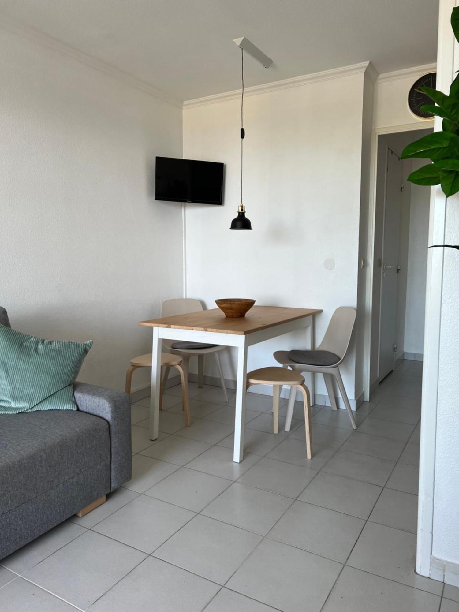 Apartment Pool , 150m To Beach, Seaview
